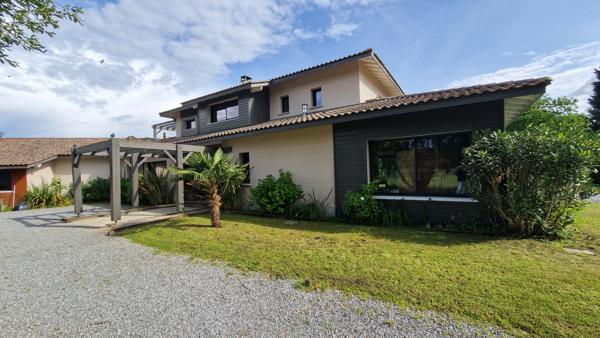 Messanges villa 300 m2 + maison 100m2