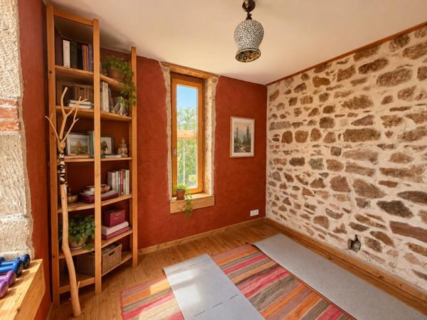 COMMELLE VERNAY (42) - MAISON 230 m2 sur 2334 m2 de TERRAIN - 5 CHAMBRES - TOUR sur 3 niveaux