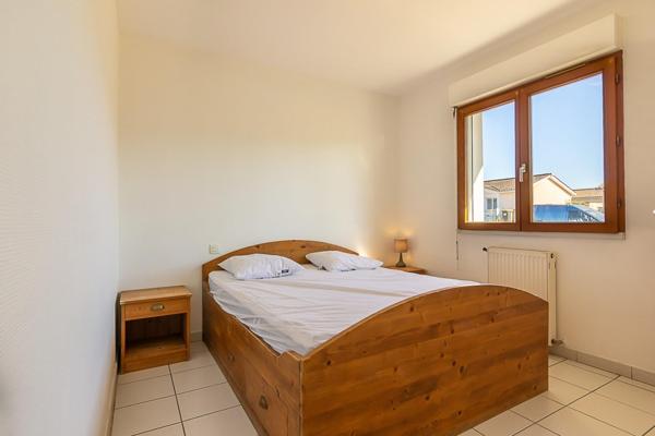 Maison à vendre à Saint-André-de-Cubzac – 3 chambres, jardin, garage, proche centre-ville et gare