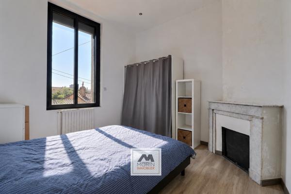 BORDEAUX quartier Judaïque, à vendre appartement T3 avec 2 chambres et une cave dans un immeuble en pierre