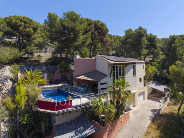 Villa d'architecte avec piscine chauffée à 500 mètres de la plage du Rouet