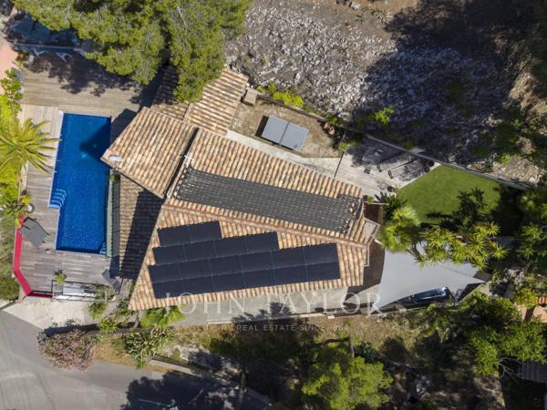 Villa d'architecte avec piscine chauffée à 500 mètres de la plage du Rouet