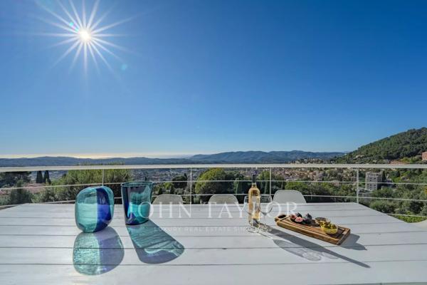 Vue mer panoramique – Villa californienne d’architecte