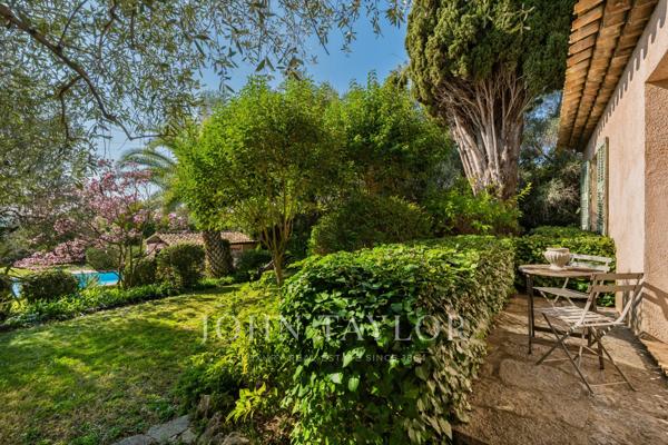 Élégante Villa Provençale au Calme avec possibilité de détachement de terrain