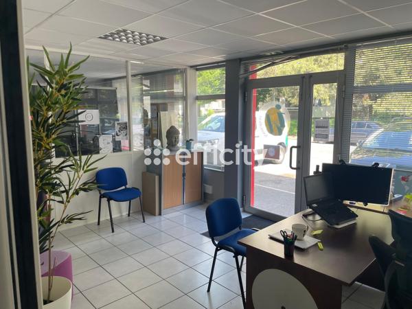 Local Commercial
         5 pièces
        - 78 m² 139 500 € *