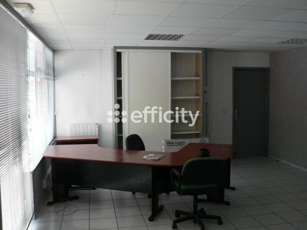 Local Commercial
         5 pièces
        - 78 m² 139 500 € *