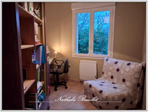 Saint-Symphorien (72240) Pavillon plain-pied sur 2731 m² de terrain avec dépendance.