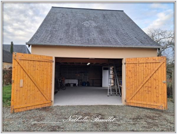 Saint-Symphorien (72240) Pavillon plain-pied sur 2731 m² de terrain avec dépendance.