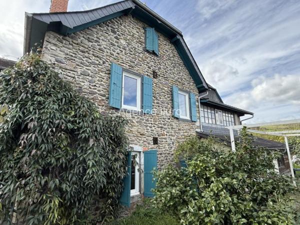 Maison - Proximite oloron-sainte-marie - Réf.:205208 PROXIMITE D'OLORON - BELLE MAISON DU XIXe SIECLE - AVEC DEPENDANCES