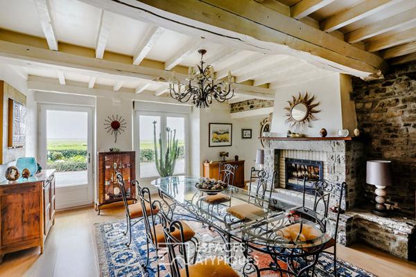 Maison ancienne rénovée et son petit air d’Irlande sur la côte ouest du Cotentin