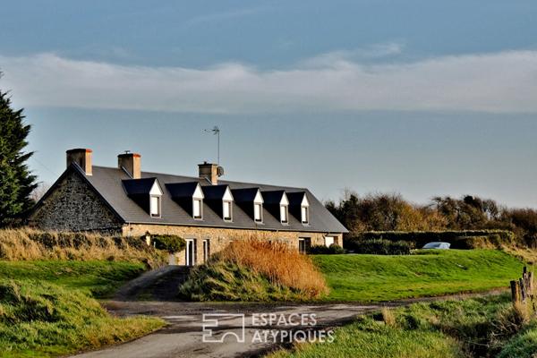 Maison ancienne rénovée et son petit air d’Irlande sur la côte ouest du Cotentin