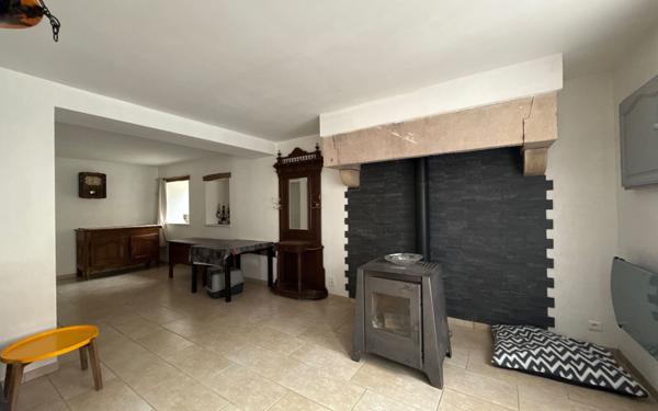 Maison à vendre    7 pièces •  Pesmes