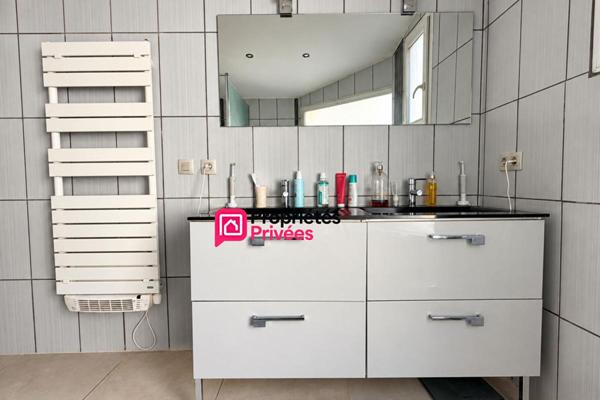 Plain-pied T6 de 123 m² à vendre avec piscine sans vis-à-vis CHÂTEAUGAY 63119