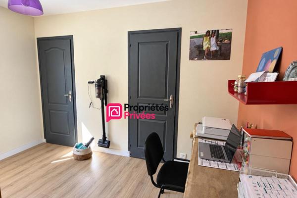 Plain-pied T6 de 123 m² à vendre avec piscine sans vis-à-vis CHÂTEAUGAY 63119