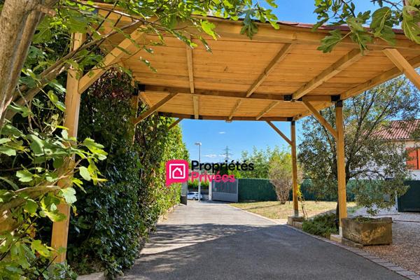 Plain-pied T6 de 123 m² à vendre avec piscine sans vis-à-vis CHÂTEAUGAY 63119