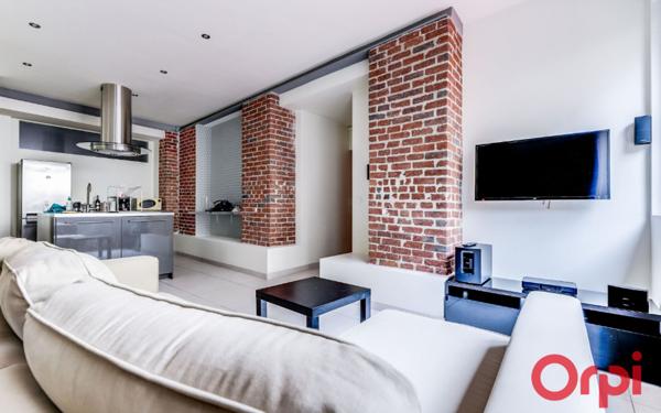 Appartement à vendre    1 pièce • 145,34 m2 La Courneuve