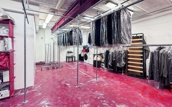 Appartement à vendre    1 pièce • 145,34 m2 La Courneuve