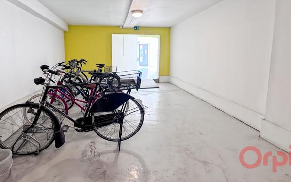 Appartement à vendre    1 pièce • 145,34 m2 La Courneuve