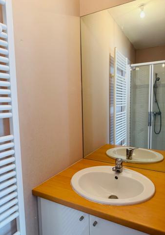 Élégant appartement traversant dans un immeuble historique