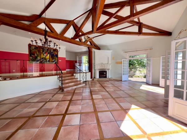 Maison au charme andalou - Un écrin à réinventer à Biarritz