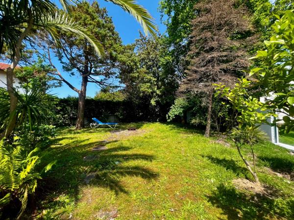 Maison au charme andalou - Un écrin à réinventer à Biarritz