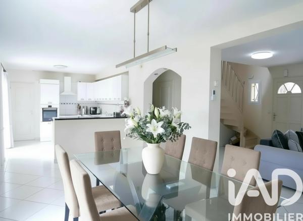 Maison à vendre 6 pièces 125 m² Saint-Brice-sous-Forêt