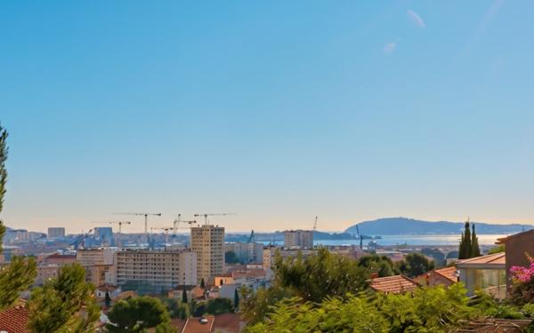 Maison à vendre    3 pièces •  Toulon