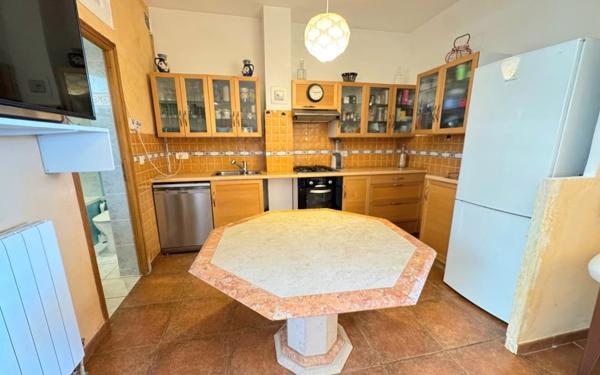 Maison à vendre    3 pièces •  Toulon