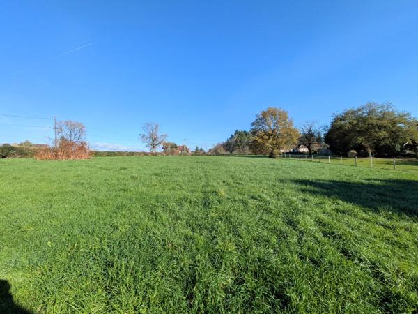 Terrain à vendre à Saint-Yrieix-la-Perche (87500) - Haute-Vienne