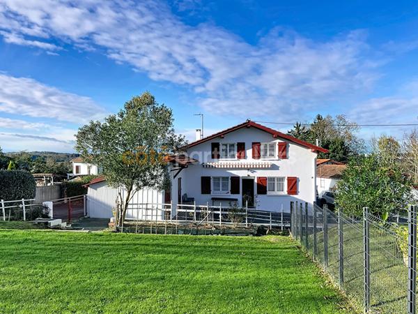 Vente Maison211,35 m² - 8 Pièces - VILLEFRANQUE (64990)