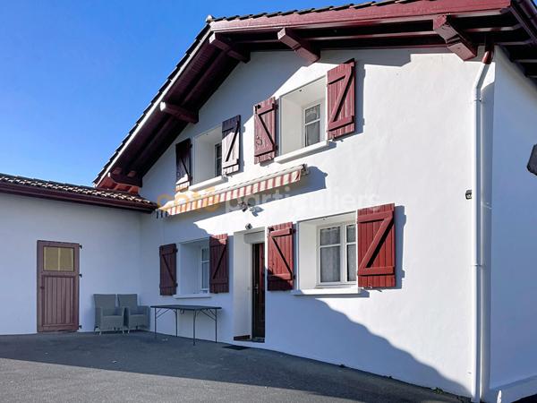 Vente Maison211,35 m² - 8 Pièces - VILLEFRANQUE (64990)