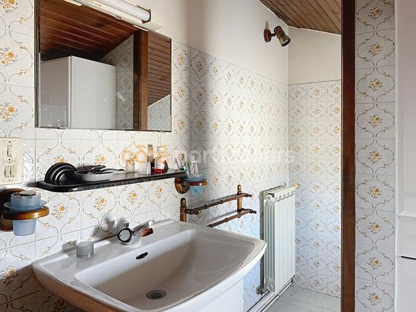 Vente Maison211,35 m² - 8 Pièces - VILLEFRANQUE (64990)