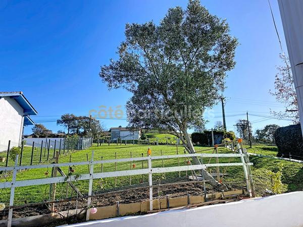 Vente Maison211,35 m² - 8 Pièces - VILLEFRANQUE (64990)