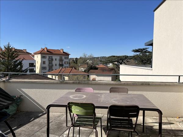 Appartement à vendre |  Oullins |  4 pièces | 90 m²