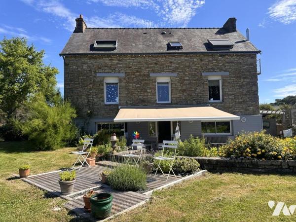 BADEN, face au Golfe, Maison  en très bon état sur parc d'un hectare bordant étang 
