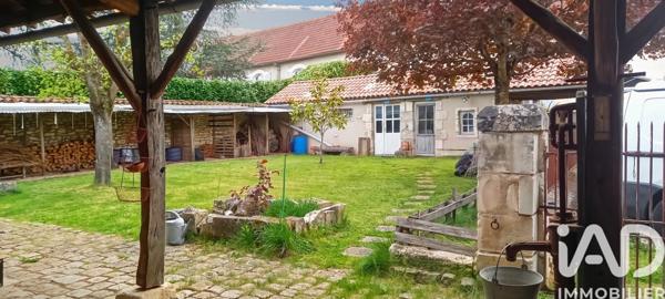 Maison à vendre 5 pièces 145,76 m² Neuville-de-Poitou