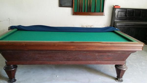 A 10 mn de LOCHES Très belle propriété située près de Loches, entourée d'un cadre idyllique, avec son parc magnifique et sa mare naturelle.