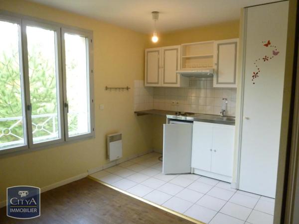 Appartement à louer 1 pièce 29.9m² Soisy-sur-Seine (91450)