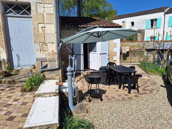 A LOUER ! Charmante maison 3 pièces de 80 m² avec jardin