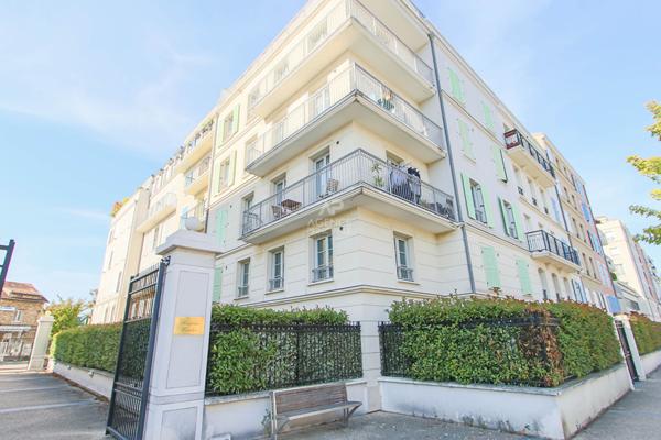 Appartement Poissy 3 pièce(s) 60 m2 €299 000 ** - Référence 9082