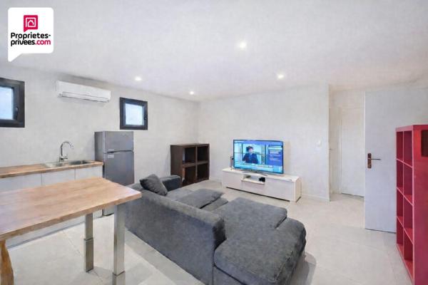 TRES BEL Appartement 3 pièces 65 m2 au 1er et dernier étage avec grande terrasse