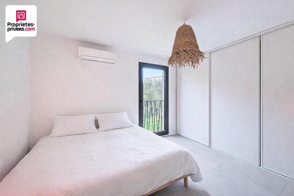 TRES BEL Appartement 3 pièces 65 m2 au 1er et dernier étage avec grande terrasse