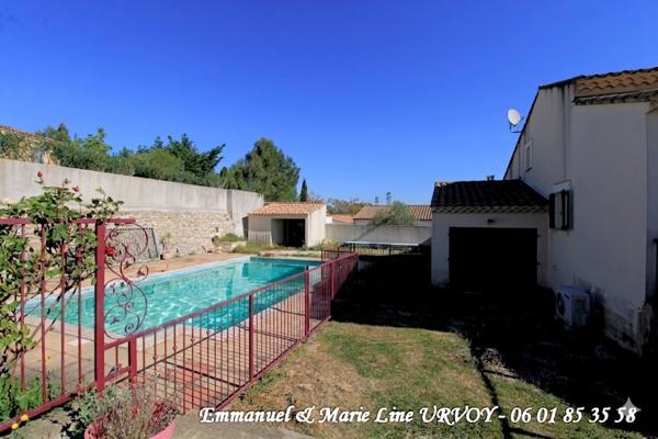 30300 BEAUCAIRE - Maison 174 m² - idéal familles nombreuses - piscine - jardin - dépendance 36 m²