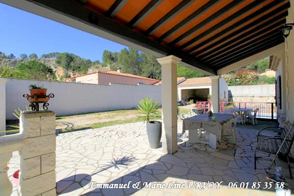 30300 BEAUCAIRE - Maison 174 m² - idéal familles nombreuses - piscine - jardin - dépendance 36 m²