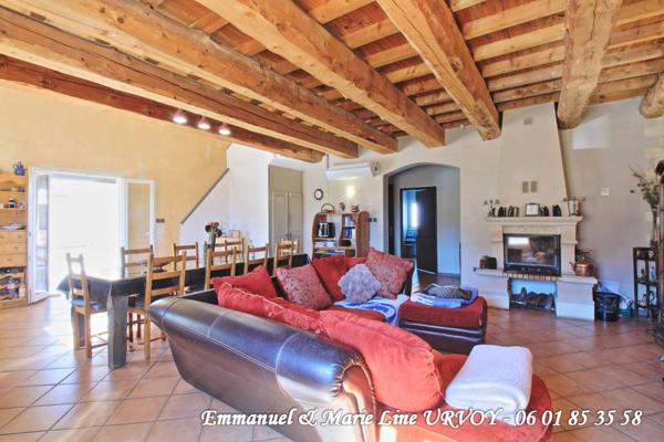 30300 BEAUCAIRE - Maison 174 m² - idéal familles nombreuses - piscine - jardin - dépendance 36 m²