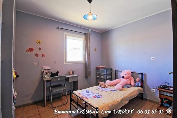 30300 BEAUCAIRE - Maison 174 m² - idéal familles nombreuses - piscine - jardin - dépendance 36 m²