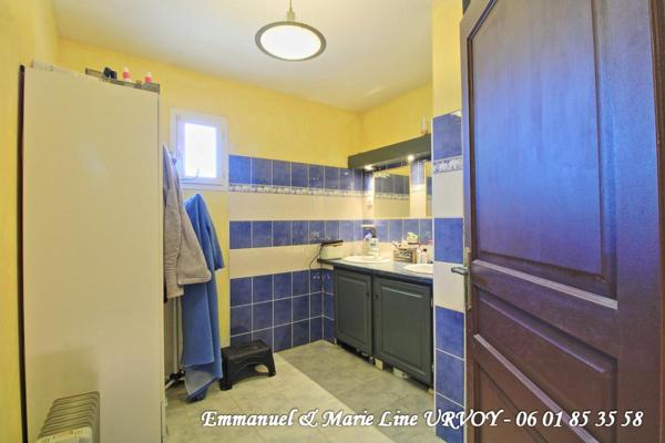 30300 BEAUCAIRE - Maison 174 m² - idéal familles nombreuses - piscine - jardin - dépendance 36 m²