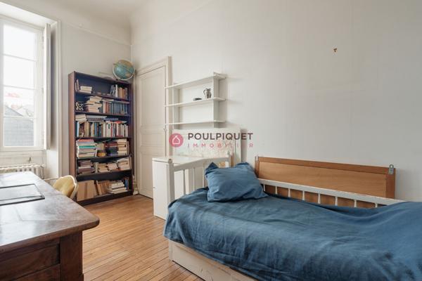 TALENSAC - Appartement familial de 126 m² avec garage et cave