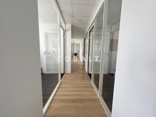 ILE DE NANTES - Bureaux rénovés en bord de Loire - 111m2