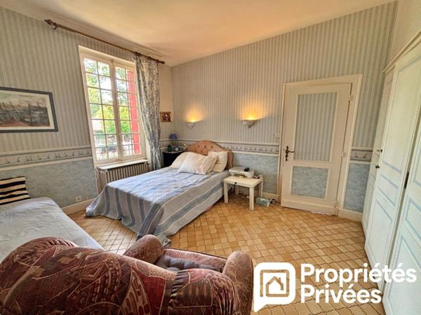 Maison de caractère ? 185 m² ? Mehun-sur-Yèvre (18500)